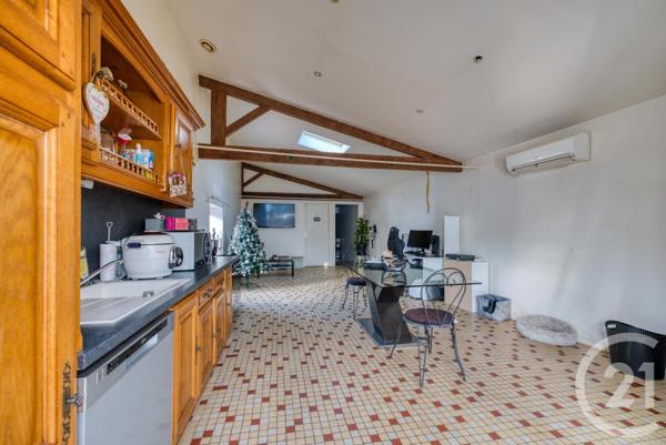 Maison à vendre  12 pièces - 338 m2 CLAVETTE - 17