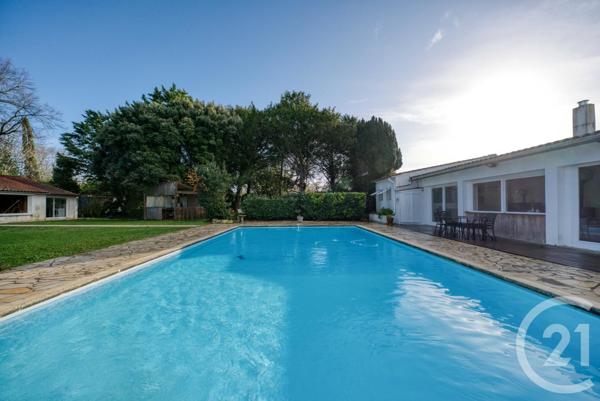 Maison à vendre  12 pièces - 338 m2 CLAVETTE - 17