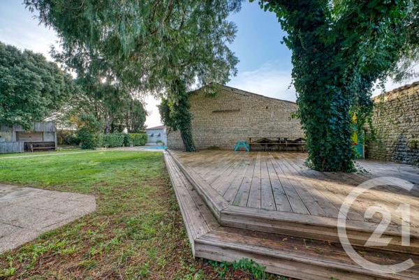 Maison à vendre  12 pièces - 338 m2 CLAVETTE - 17