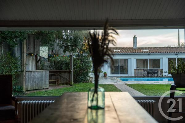 Maison à vendre  12 pièces - 338 m2 CLAVETTE - 17