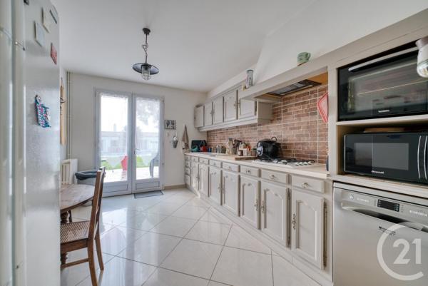 Maison à vendre  12 pièces - 338 m2 CLAVETTE - 17