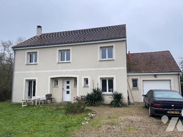 Maison à Vendre à Orléans (45100) en Loiret (45)

Cette maison de 147 m² de surface habitable...