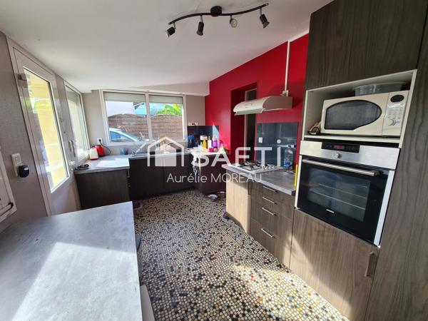 Petite maison en pierre 2 ch 1 bureau proche gare
