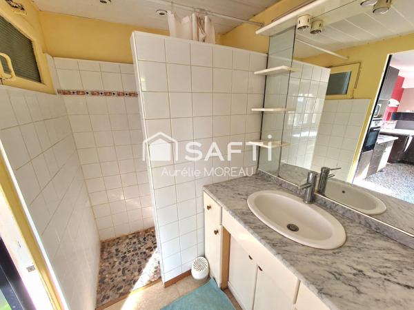 Petite maison en pierre 2 ch 1 bureau proche gare