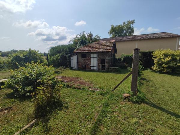 rénovée, pour un couple, conviendra à une personne âgée.