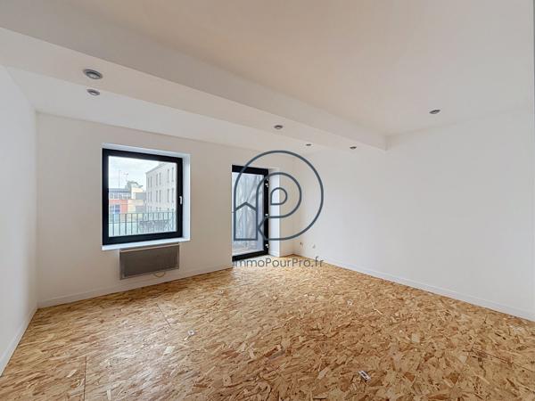 Roubaix – Grand Place | Bureaux 181 m² en duplex avec terrasse | À vendre
