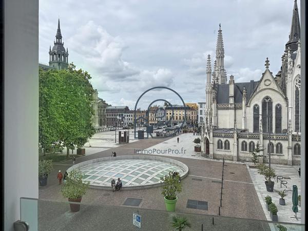 Roubaix – Grand Place | Bureaux 181 m² en duplex avec terrasse | À vendre