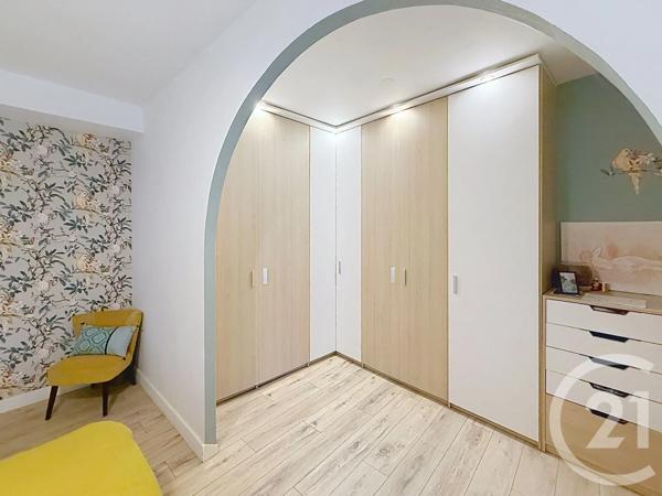 Appartement F4 à vendre  4 pièces - 87,90 m 2   REMIREMONT  - 88