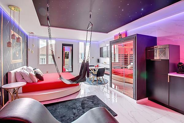 À VENDRE EN EXCLUSIVITÉ à CALLAS - Love room de 40 m²