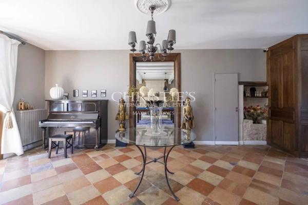 Elégante Maison de Maître de 12 pièces, 7 suites, cachet historique et prestations de luxe