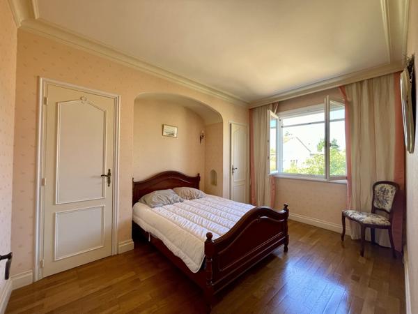 Maison
         6 pièces
        - 153 m² 235 000 € *