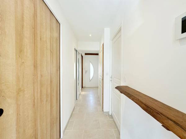 MAISON RENOVEE (video 4K sur demande)