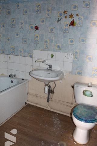 Spacieuse maison d'habitation à rénover avec deux appartements sur un terrain de 1047m².
