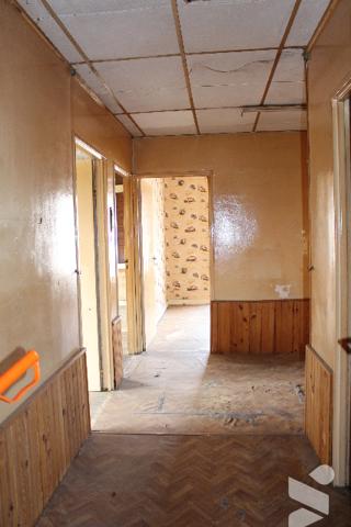 Spacieuse maison d'habitation à rénover avec deux appartements sur un terrain de 1047m².