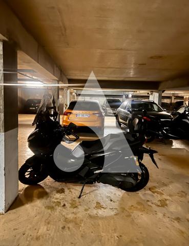 Parking / box 12 m2