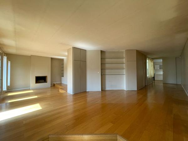 Appartement 4 pièces 155.56 m2
