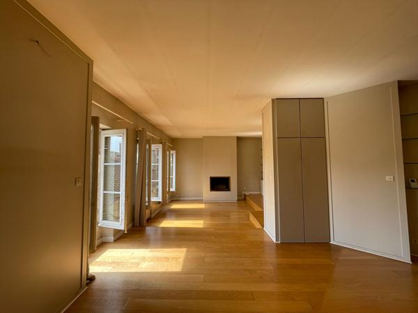 Appartement 4 pièces 155.56 m2
