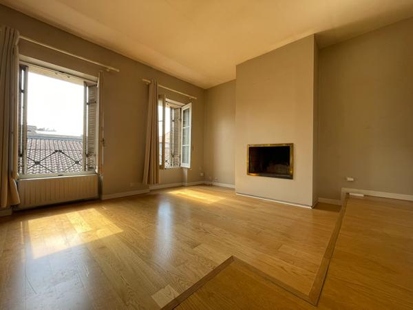 Appartement 4 pièces 155.56 m2