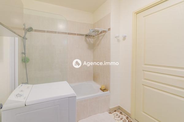 À vendre - T2, 2 pièces situé à Le Luc (83340)
