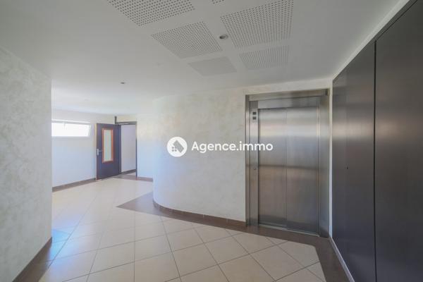 À vendre - T2, 2 pièces situé à Le Luc (83340)