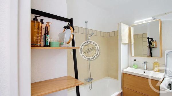 Appartement F2 à vendre  2 pièces - 33 m 2   LE BARCARES  - 66