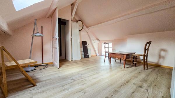 Maison de 127 m² possibilité 200 m² habitables en Plein coeur du Vexin