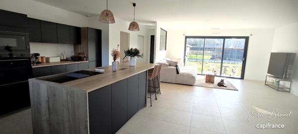 PARENTIS EN BORN - maison récente 3 chambres dans une nature environnante