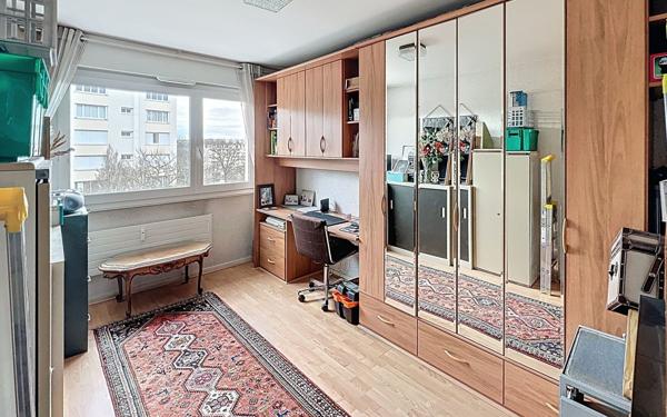 Appartement à vendre    5 pièces • 107 m2 Tassin-la-Demi-Lune