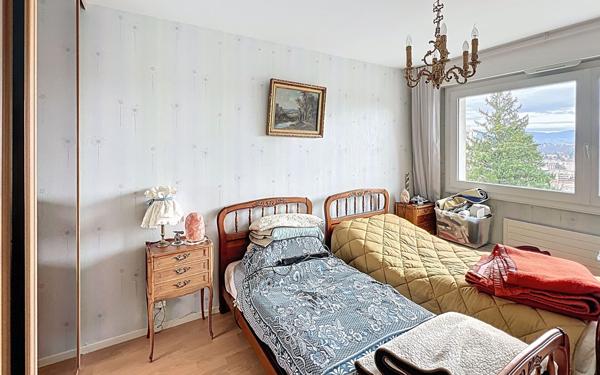 Appartement à vendre    5 pièces • 107 m2 Tassin-la-Demi-Lune