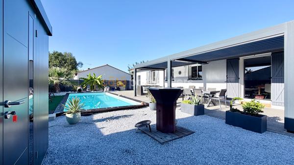 Vente
                Maison115 m² - 5 Pièces -
                    MONTAUBAN (82000)