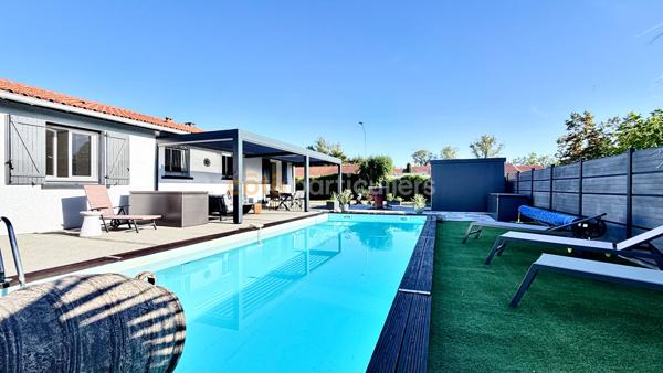 Vente
                Maison115 m² - 5 Pièces -
                    MONTAUBAN (82000)