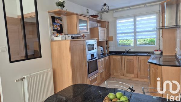 Maison à vendre 4 pièces 93 m² Saint-Amand-les-Eaux