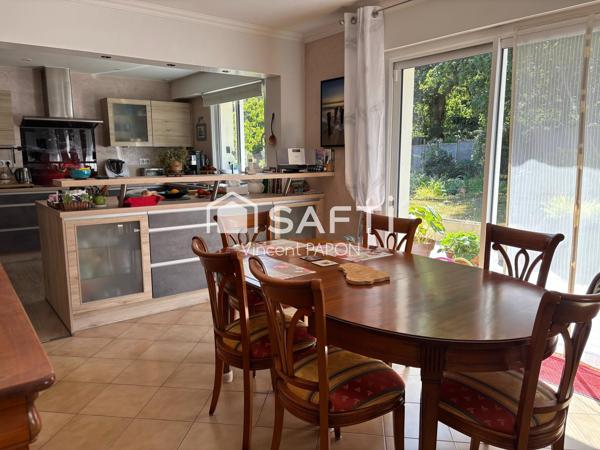 Maison de 7 pièces de 243 m² à La Chapelle-sur-Erdre