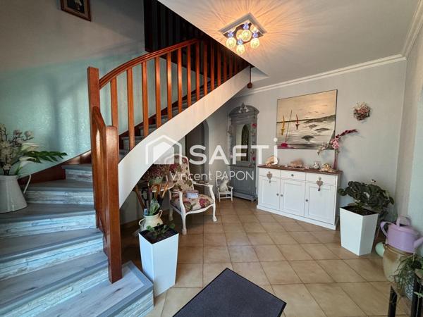 Maison de 7 pièces de 243 m² à La Chapelle-sur-Erdre
