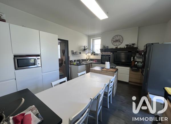 Maison à vendre 9 pièces 267 m² Fougères