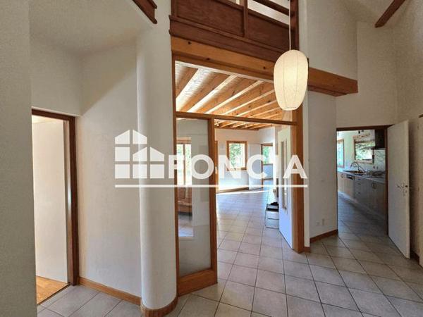 À vendre Maison 7 pièces 144.3 m² - La Roche-sur-foron 74800