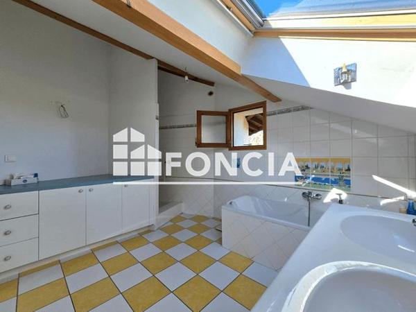 À vendre Maison 7 pièces 144.3 m² - La Roche-sur-foron 74800