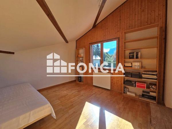 À vendre Maison 7 pièces 144.3 m² - La Roche-sur-foron 74800