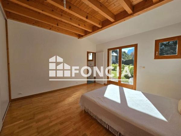 À vendre Maison 7 pièces 144.3 m² - La Roche-sur-foron 74800