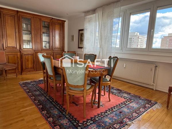 Attique terrasse, ascenseur avec accès privatif