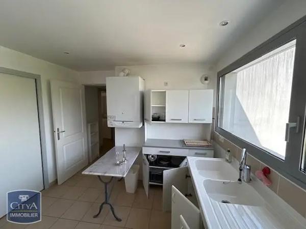 Appartement à louer 3 pièces 79.5m²