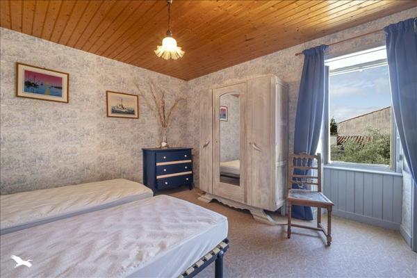 Maison à vendre |  Hiers-Brouage |  7 pièces | 233 m²