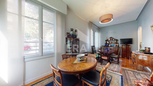 NICE - FLEURS : JOLI 3 PIÈCES EN BON ÉTAT