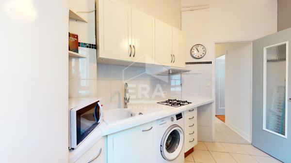 NICE - FLEURS : JOLI 3 PIÈCES EN BON ÉTAT