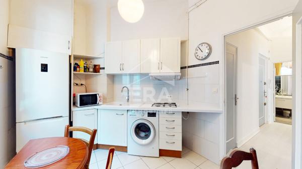 NICE - FLEURS : JOLI 3 PIÈCES EN BON ÉTAT