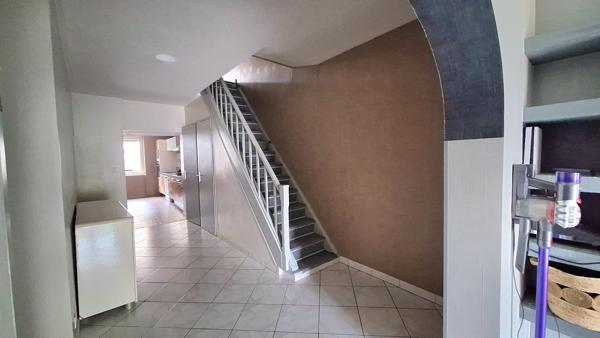 Située en centre ville dans un quartier paisible