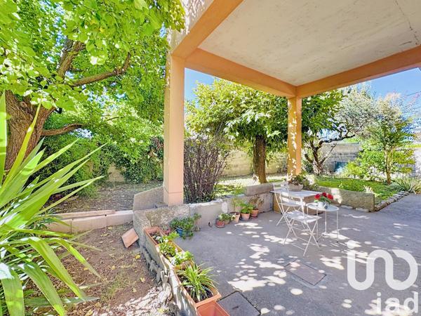 Immeuble à vendre 124 m² Beaucaire