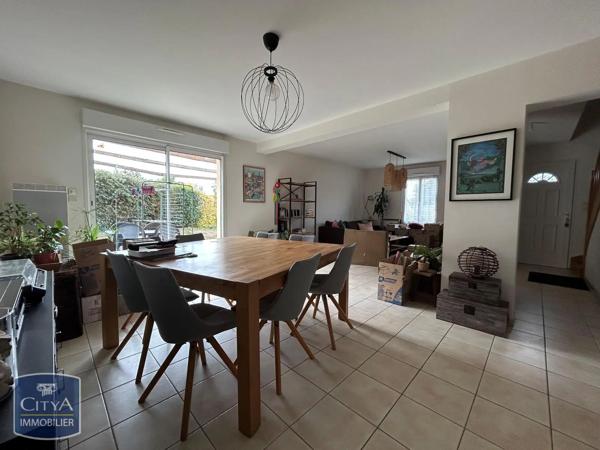 Maison à louer 5 pièces 119m² Héloup (61250)