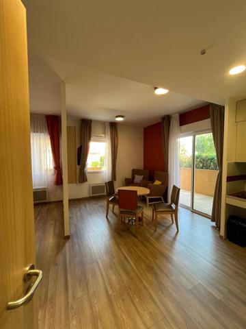 Uzès centre- Appartement récent résidence de standing