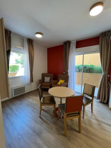 Uzès centre- Appartement récent résidence de standing